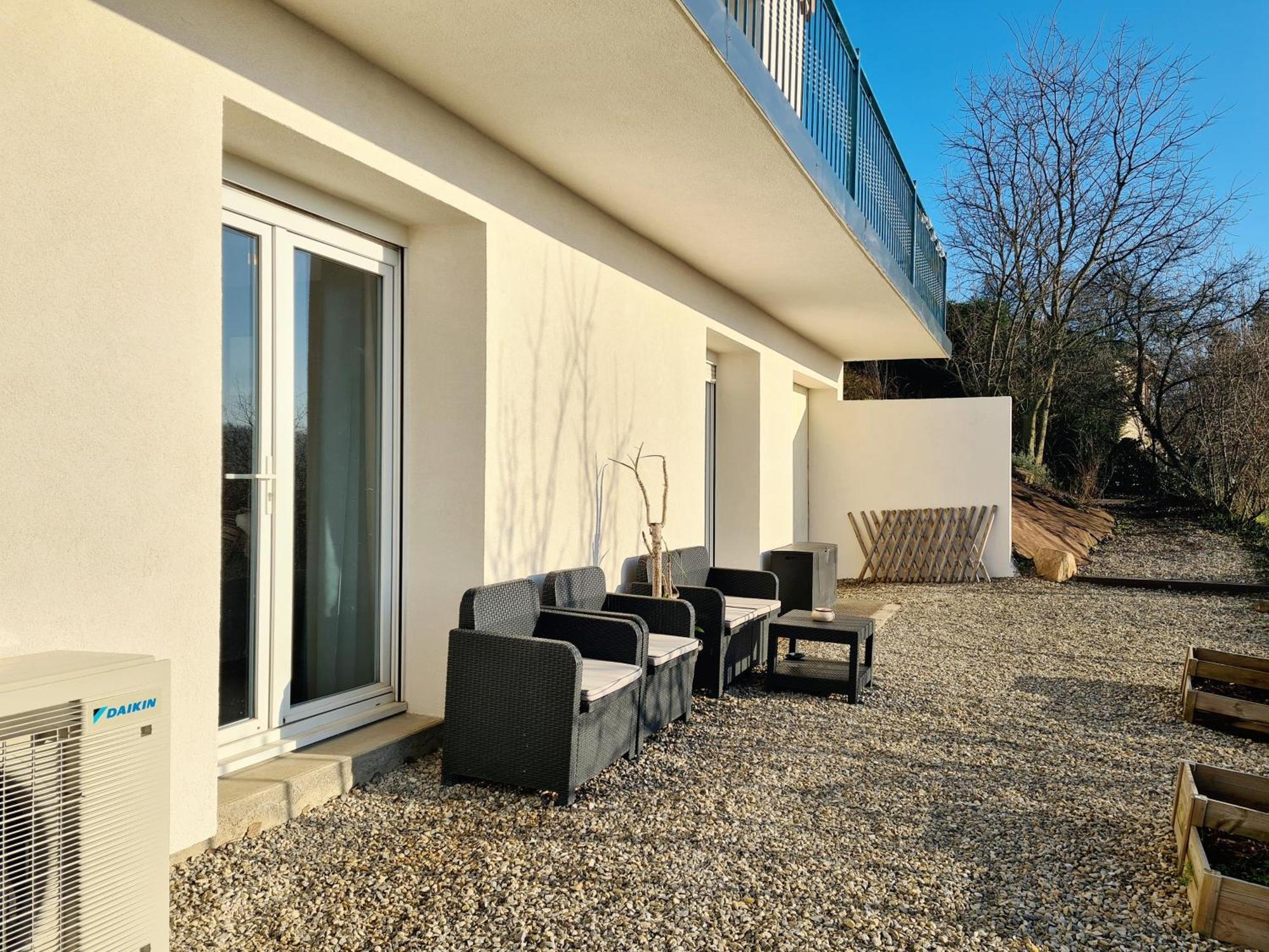 Gite De 70M² Avec Vue Sur Le Massif Du Pilat Clonas-sur-Vareze Экстерьер фото